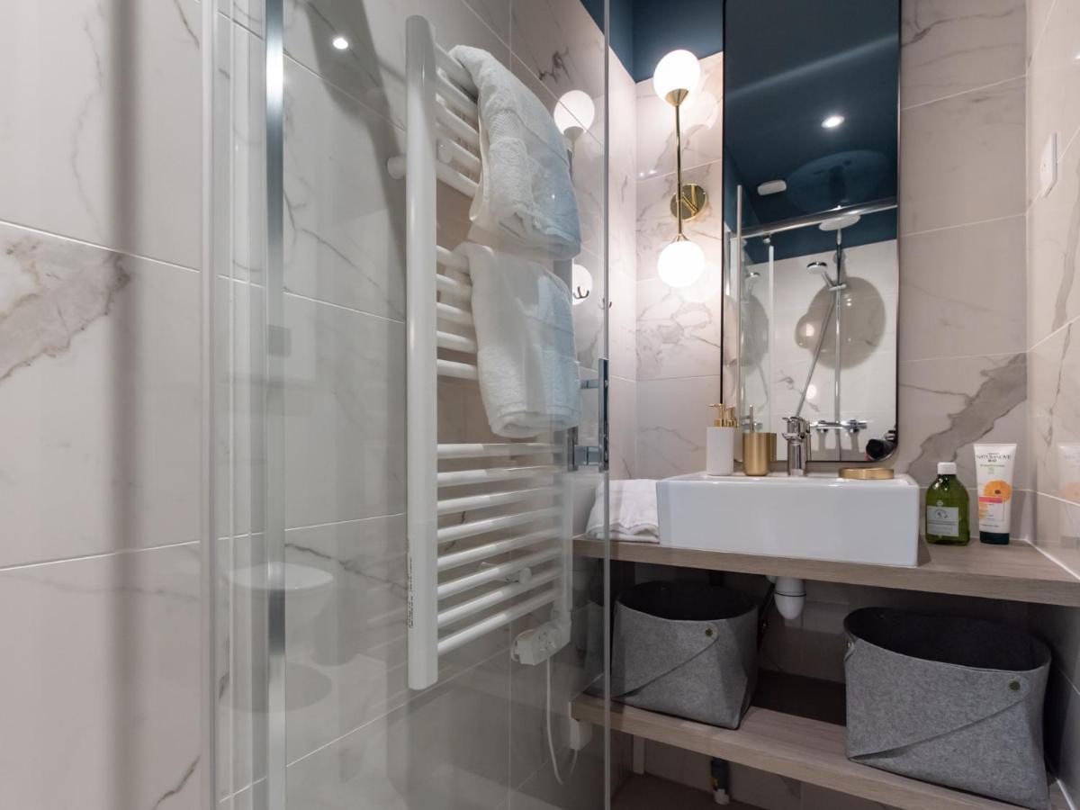 Luxury Apartment "Le Raffine" - Lyon Part-Dieu - Dreamy Flat Лион Екстериор снимка